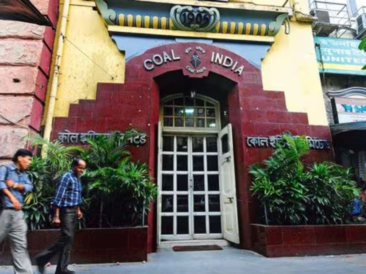 एलआईसी शेयर पर दबाव, आगे क्या हो सकता है