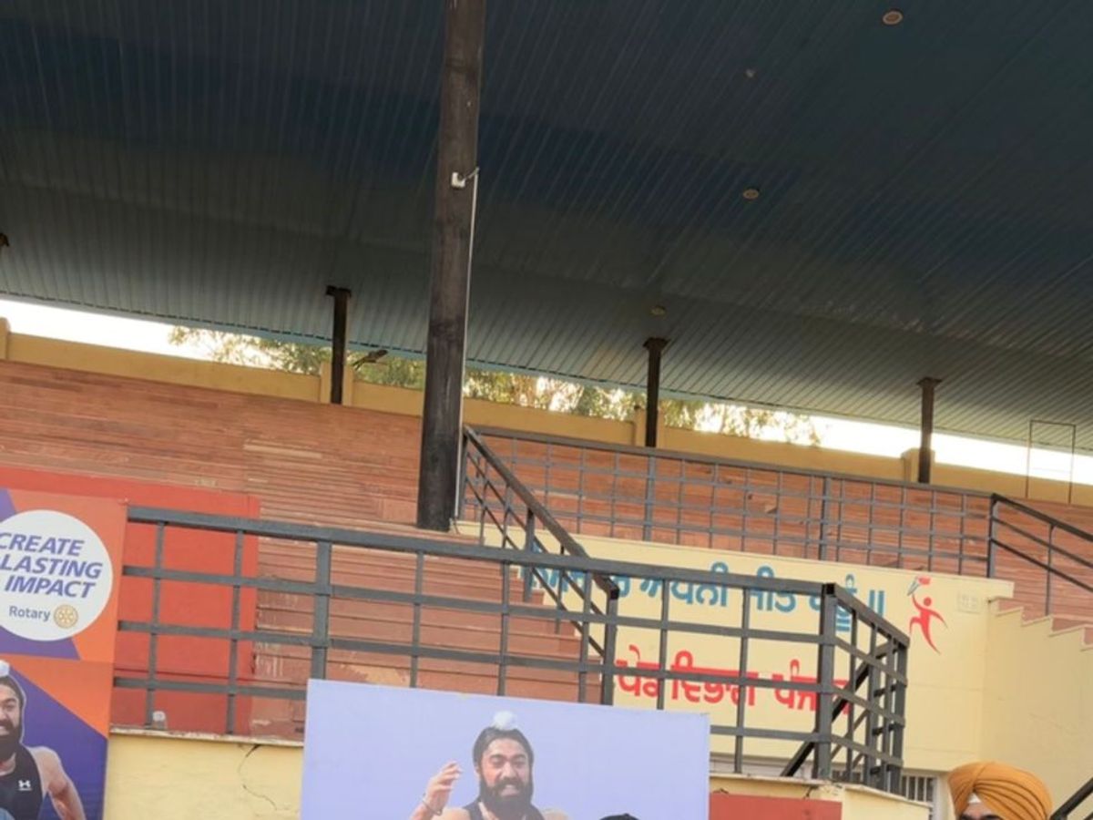 गुरिंदरवीर सिंह कोच के साथ