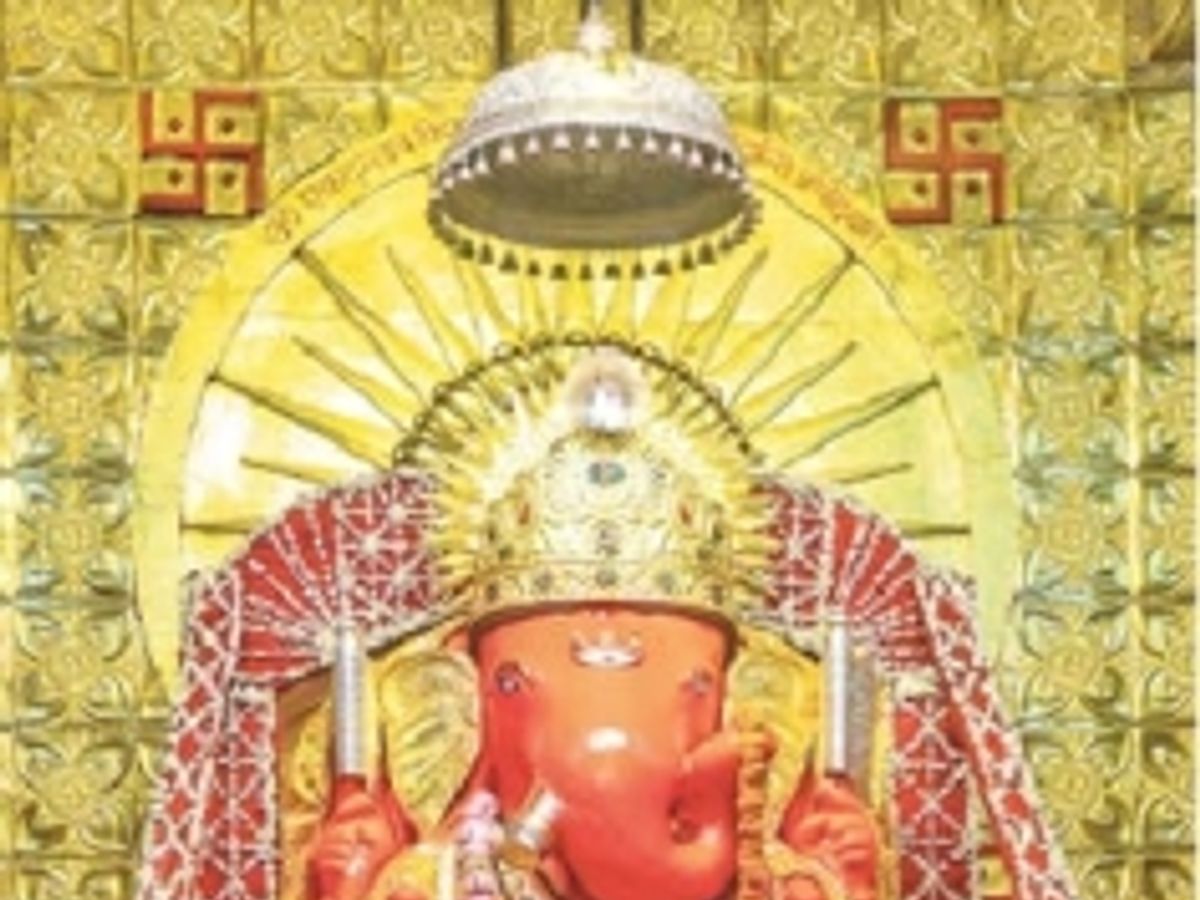 मोती डूंगरी गणेश मंदिर अभिषेक