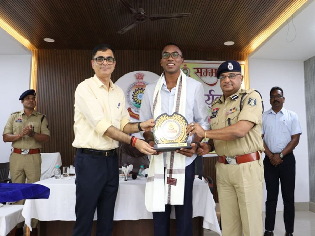 Surguja Police Honors Sprinter Animesh Kujur | DSP Son Ambikapur Event