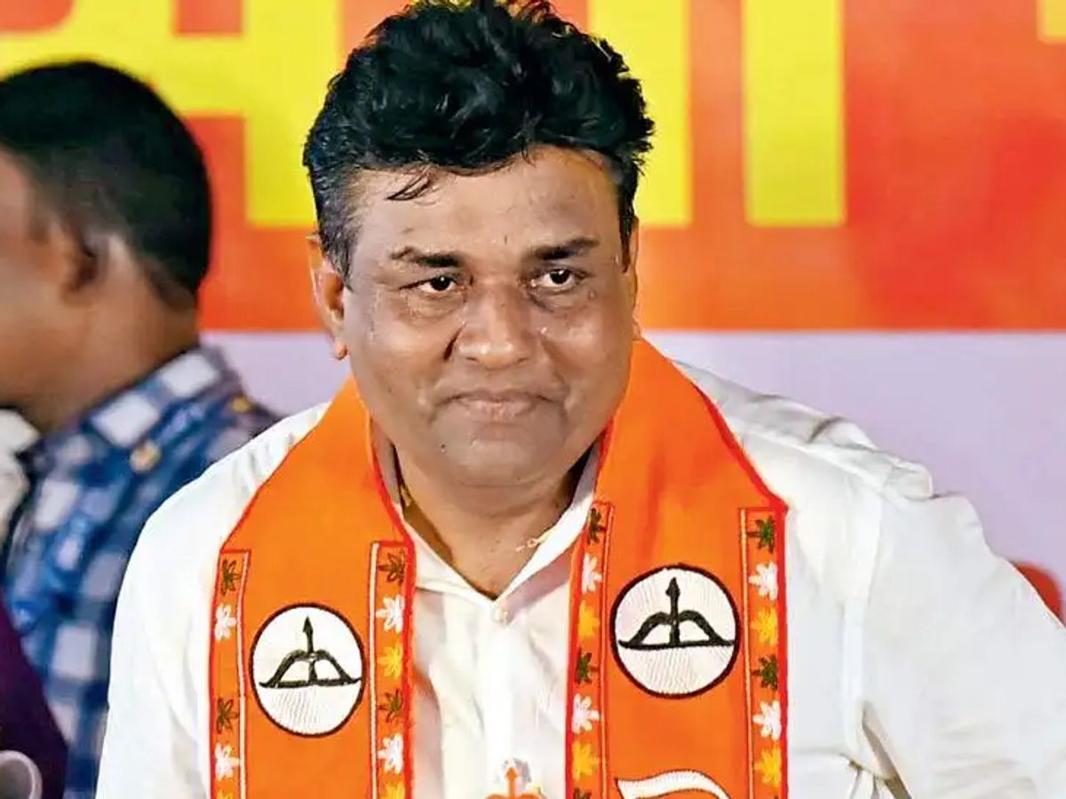 ग्रीन सिग्नल मिळताच ‘ऑपरेशन टायगर-4’ राबवणार; ठाकरे गटाचे 14 आमदार शिंदेंच्या संपर्कात असल्याचा मुरजी पटेल यांचा दावा