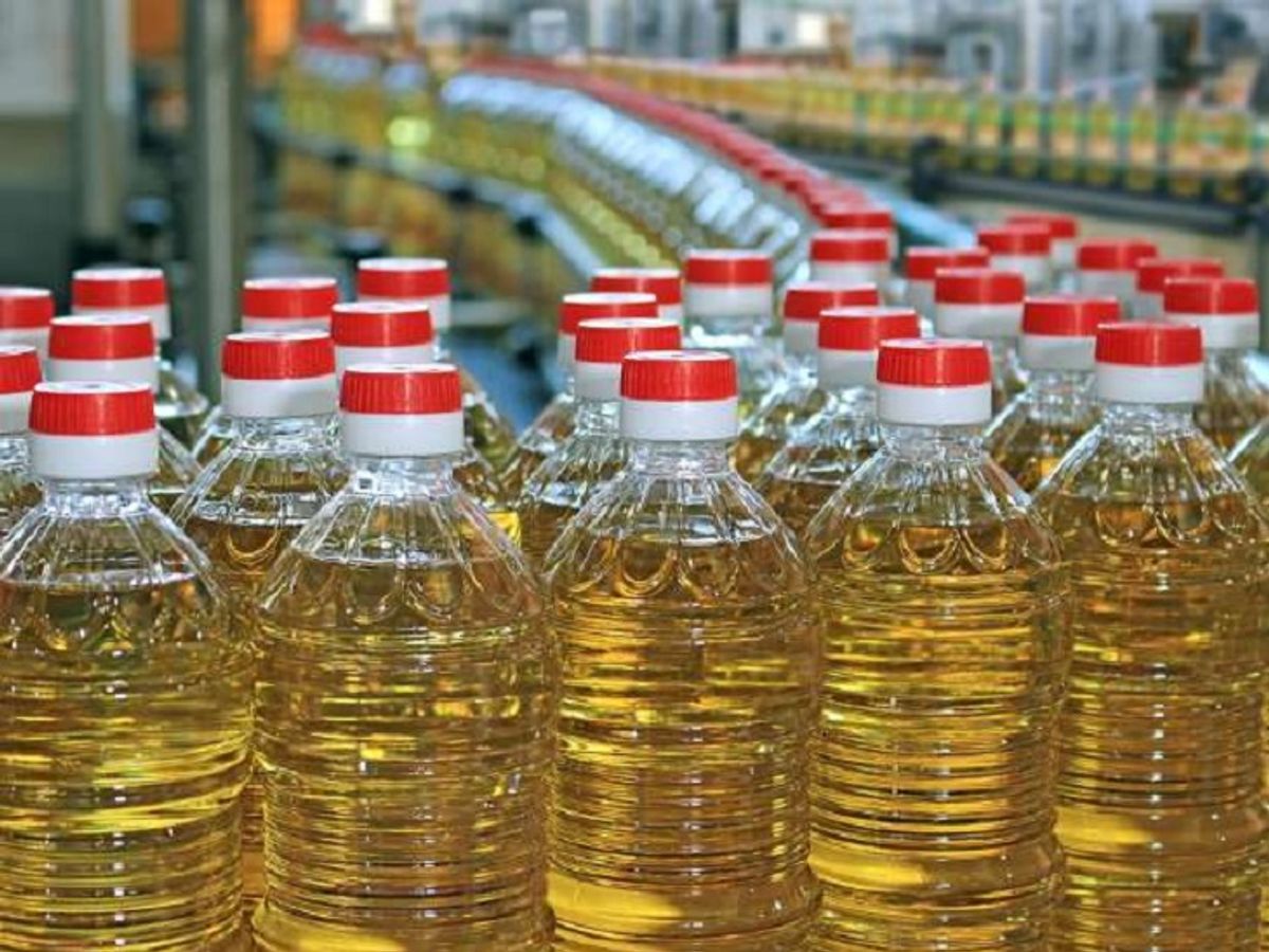 Peanut oil and cottonseed oil prices rise again upto 30 rupees | આ મોંઘવારી  દઝાડશે: સીંગતેલ અને કપાસિયા તેલના પ્રતિ ડબ્બાએ રૂ.30 સુધીનો ભાવ વધારો  ઝિંકાયો, એક ...