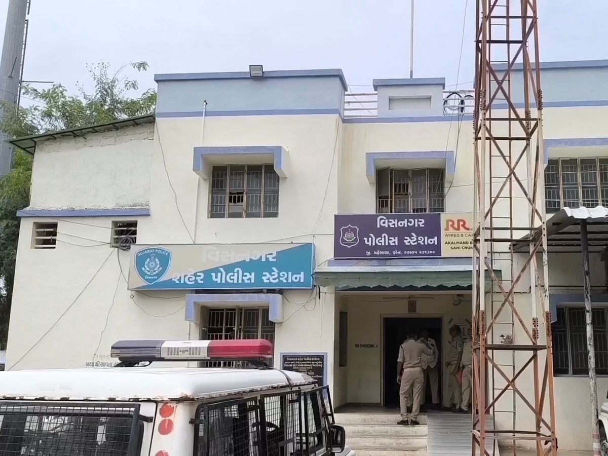 One man caught with foreign liquor, one absconding