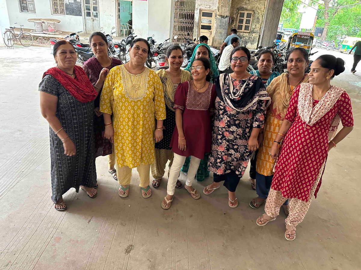 Waterlogging problem in Kalarwada, Patan | પાટણના કલારવાડામાં પાણી ભરાવાની  સમસ્યા: રોગચાળાની ભીતિ વચ્ચે મહિલાઓએ પાલિકામાં ઉગ્ર રજૂઆત કરી - Patan News  | Divya Bhaskar