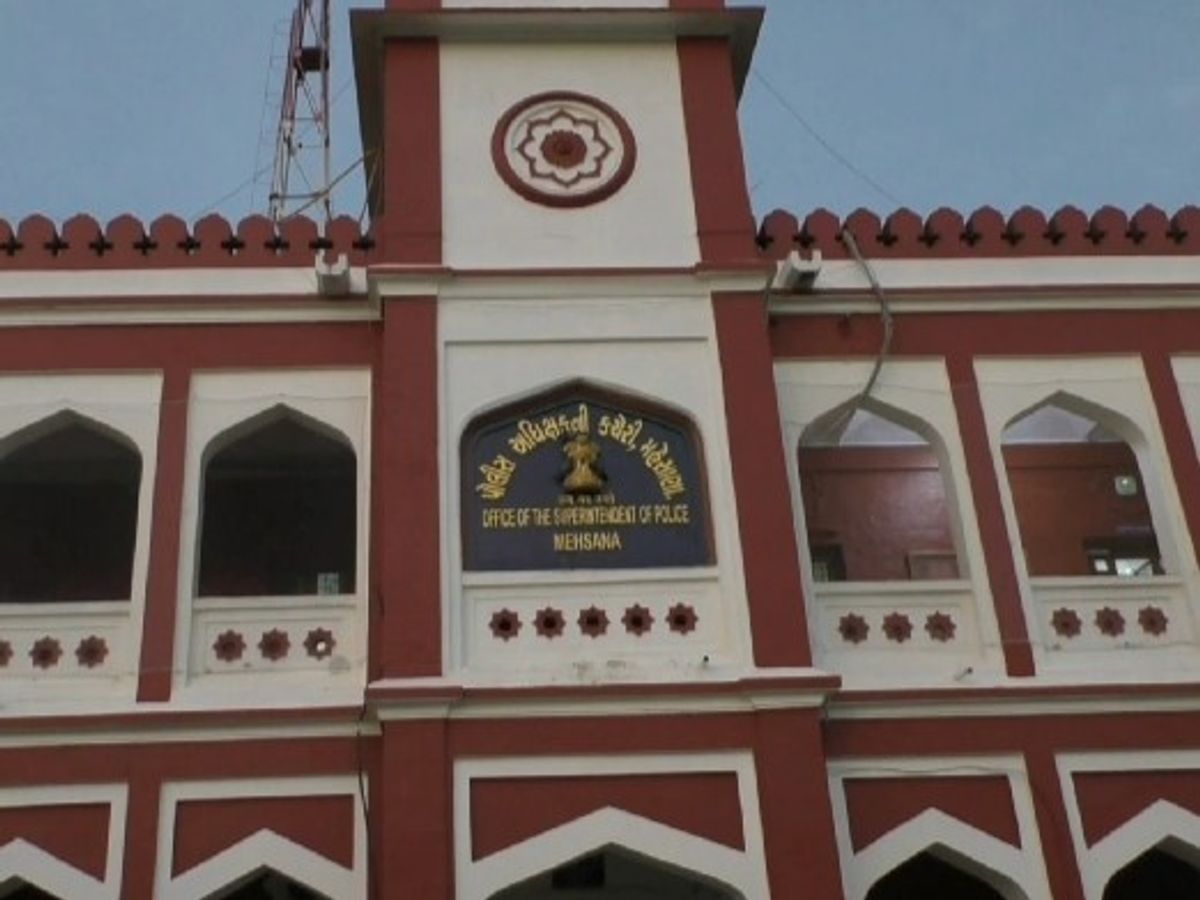 Mehsana Police Chief Transfers 89 Personnel | મહેસાણા પોલીસમાં મોટો ફેરફાર: 89 પોલીસ કર્મીઓની એકસાથે બદલી, કડીના ત્રણ કર્મચારીઓને નવી જગ્યા ફાળવાઈ - Kadi News | Divya Bhaskar