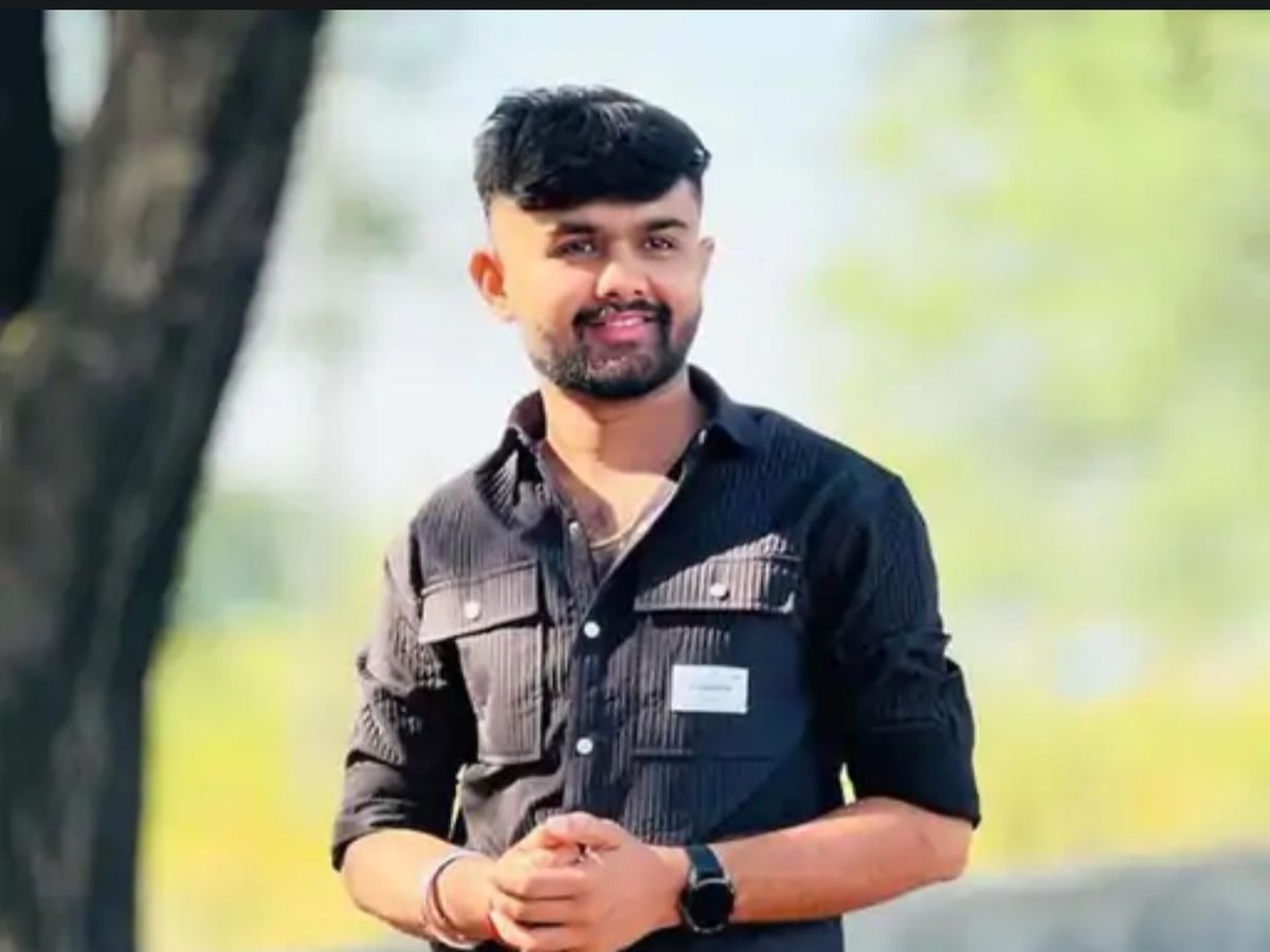 Accused escapes from police custody from Visnagar Jail | વિસનગર જેલમાંથી  આરોપી પોલીસ જાપ્તામાંથી ફરાર: એકના ડબલ કરી આપનાર વિશાલસિંહ ચાવડાને પકડવા  પોલીસે તપાસ તેજ ...