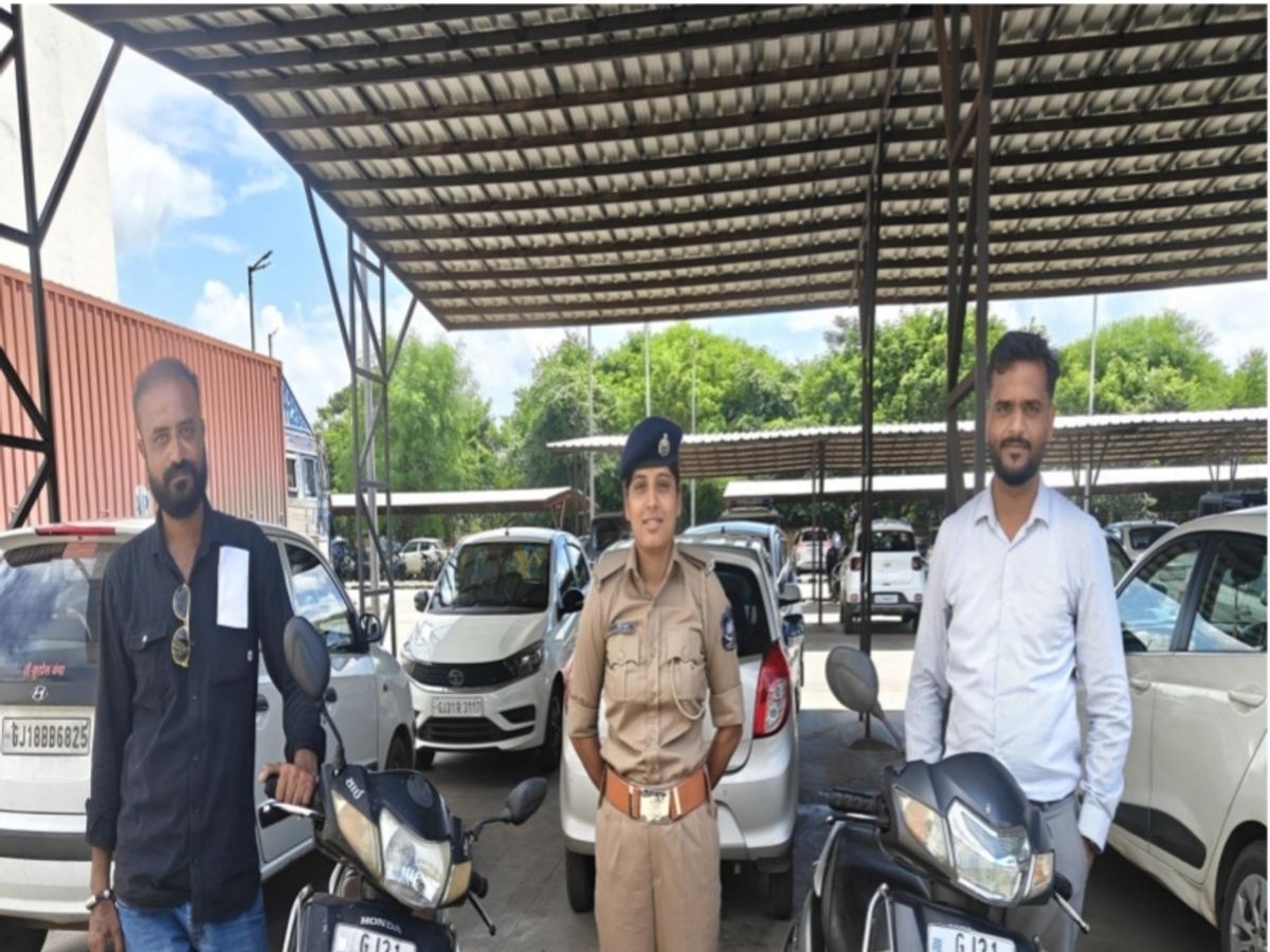 The missing bike from the deep area in Modasa was found by the Netram  branch within hours. | કામગીરી: મોડાસામાં ડીપ વિસ્તારમાંથી ગુમ થયેલ બાઇક  નેત્રમ શાખાએ કલાકોમાં જ શોધ્યું - Aravalli (