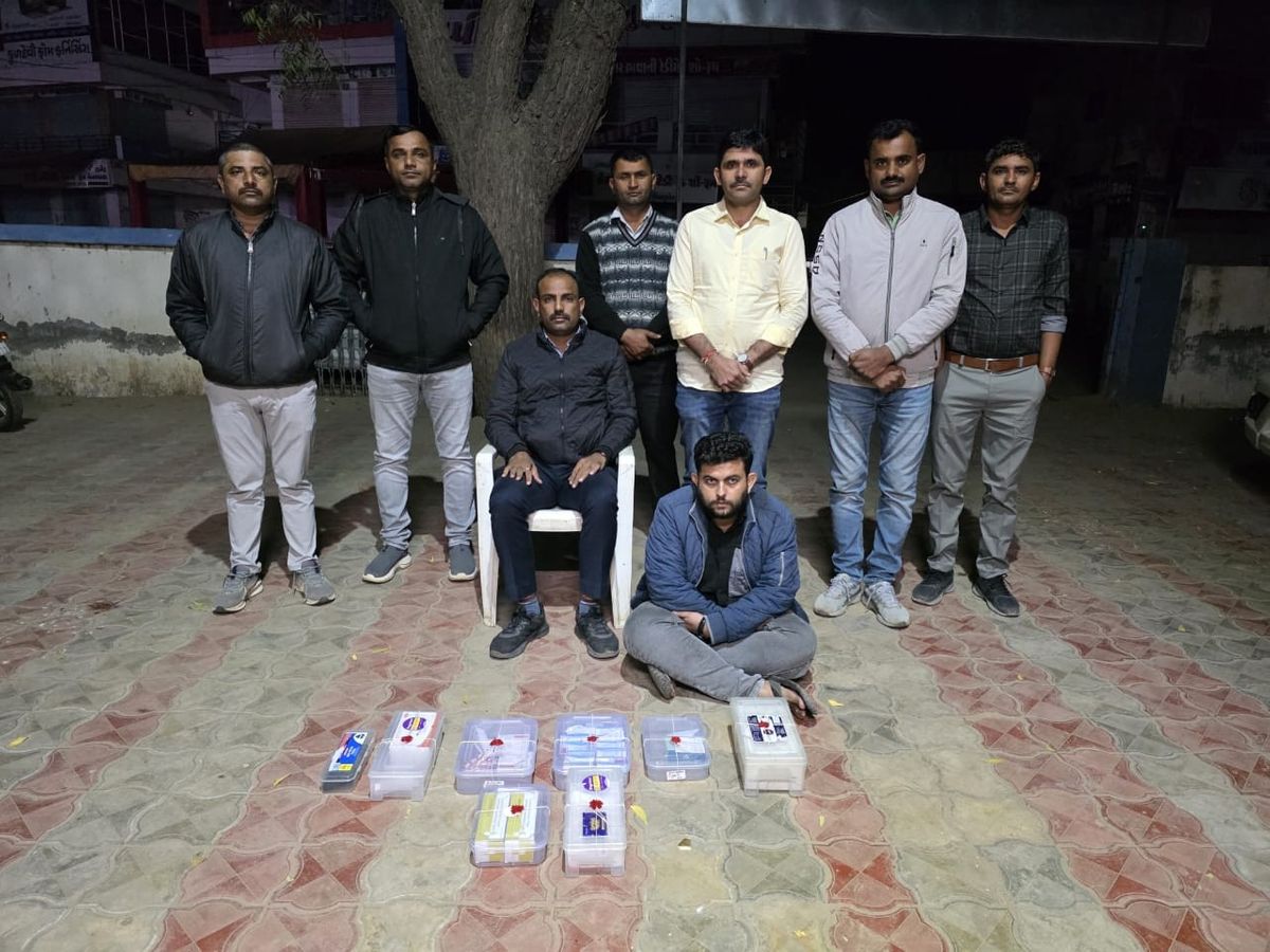Over ₹14 lakh worth of banned drugs seized in Deodar | દિયોદરમાં પ્રતિબંધિત  દવાઓનો ₹14 લાખથી વધુનો જથ્થો ઝડપાયો: SOGની કાર્યવાહીમાં એક આરોપીની ધરપકડ -  Tharad News | Divya Bhaskar