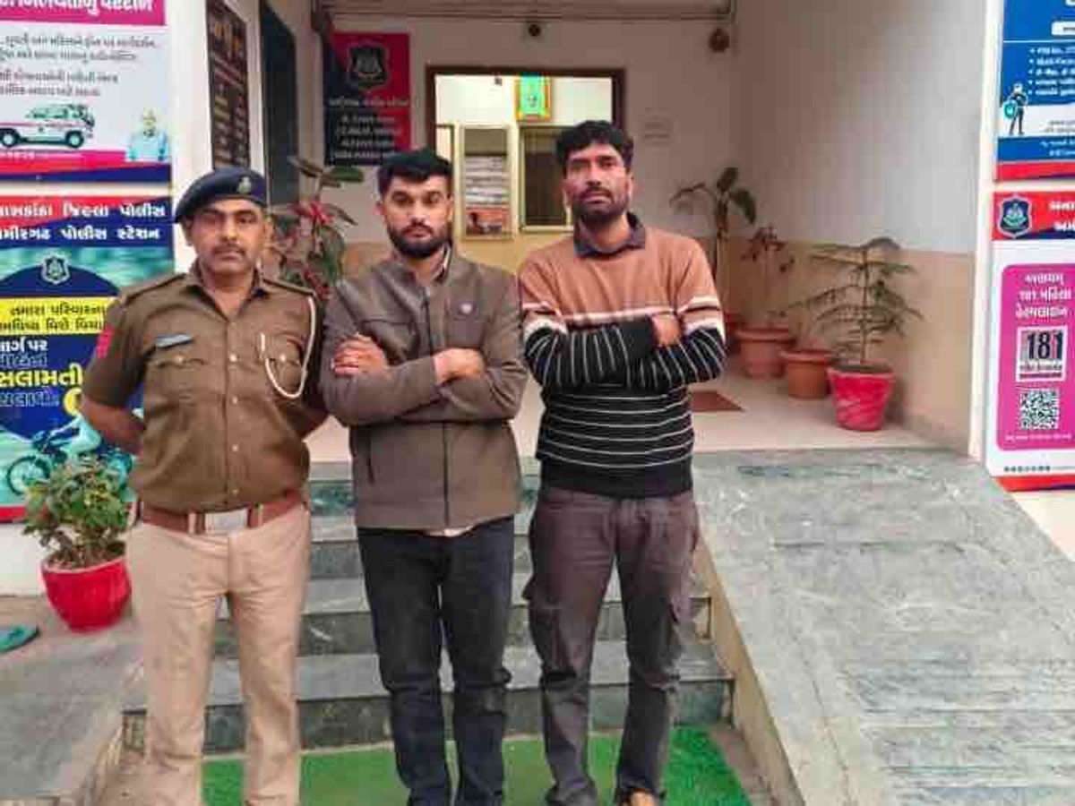 Amirgadh Bus Seized: Foreign Liquor Hidden in Compartment; Driver, Cleaner  Detained