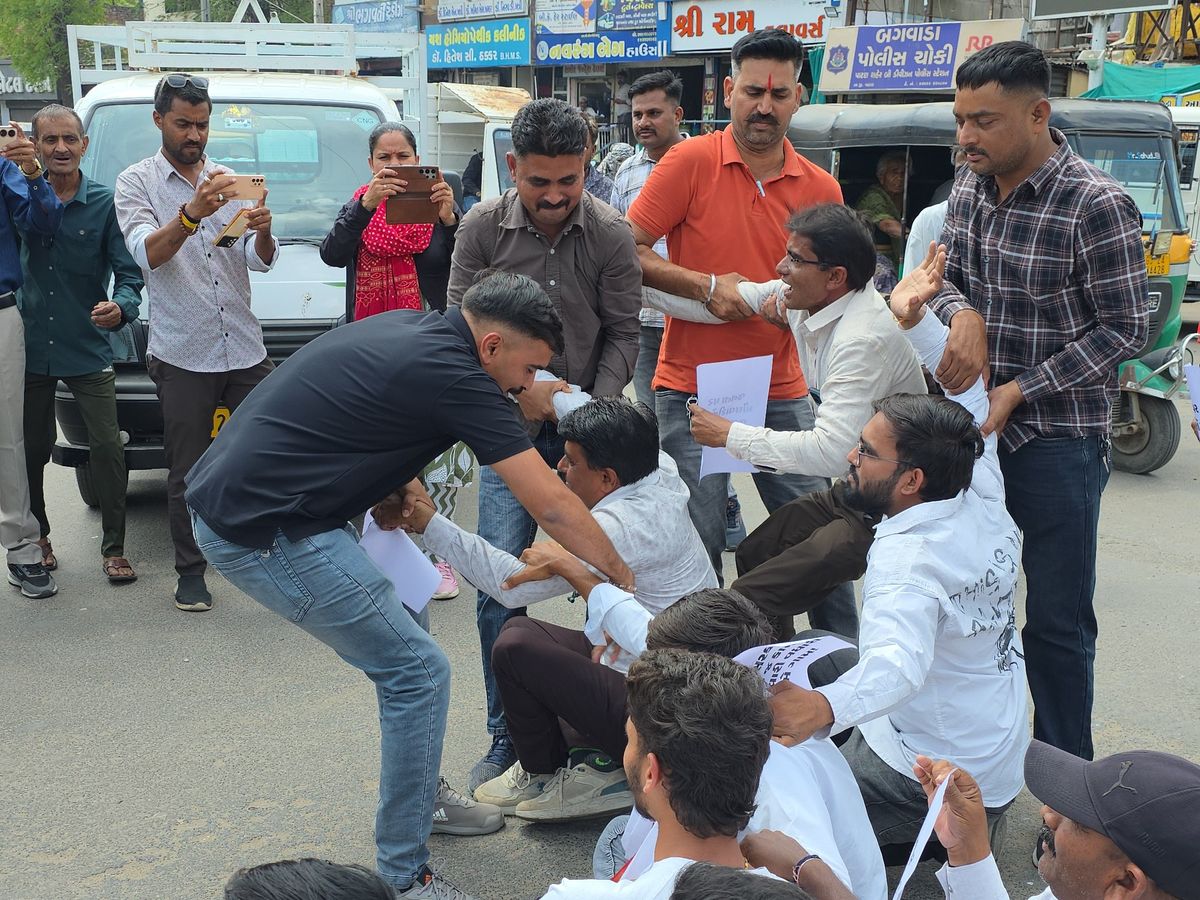 Patan Protest: Youth Congress Slams Gas Price Hike & Shortage