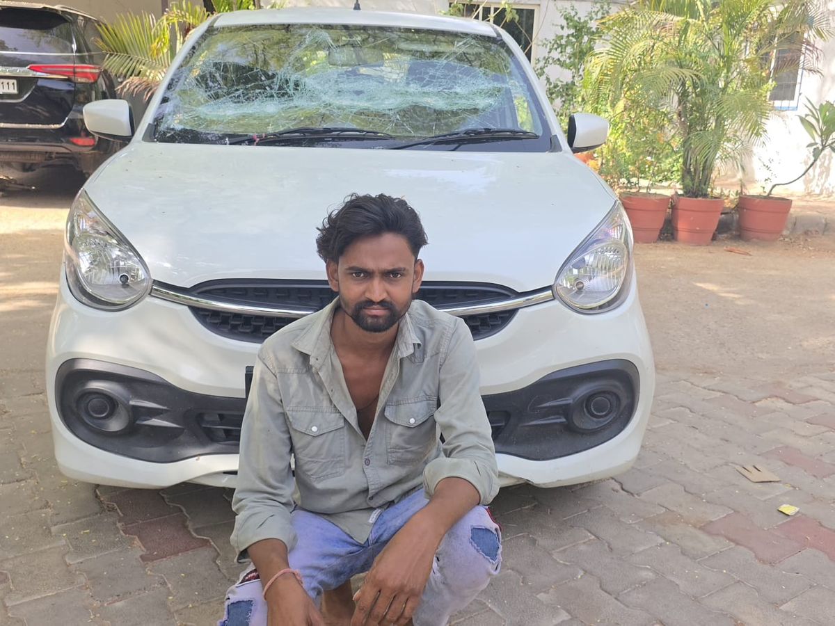 Himmatnagar LCB Busts Liquor Racket; Two Arrested, Four Booked