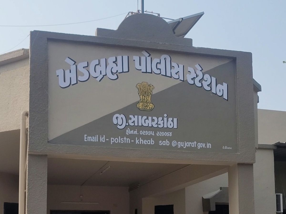 Khedbrahma Tractor Theft; Mahindra Yuvraj Stolen From Stable