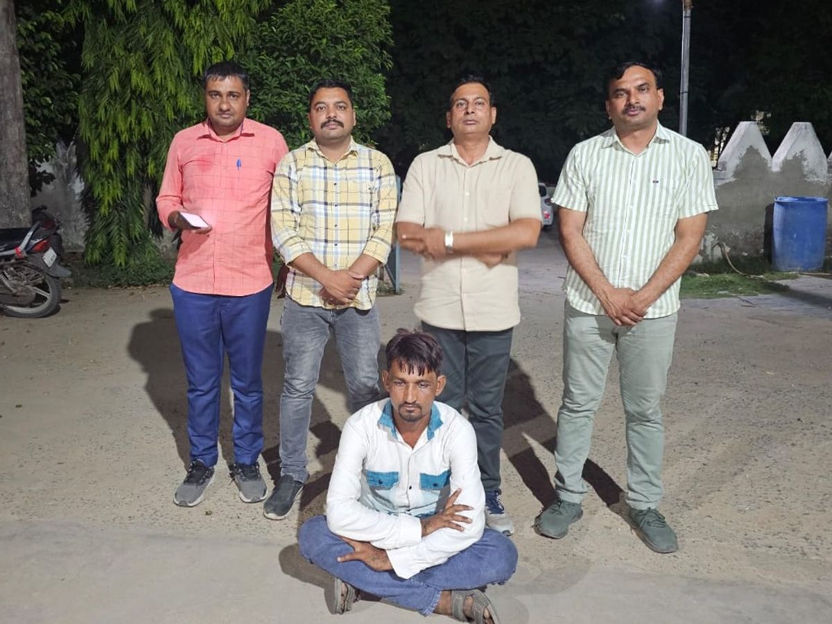 Mehsana LCB Nabs One, Two Wanted in 11-Year-Old Jewellery Shop Theft