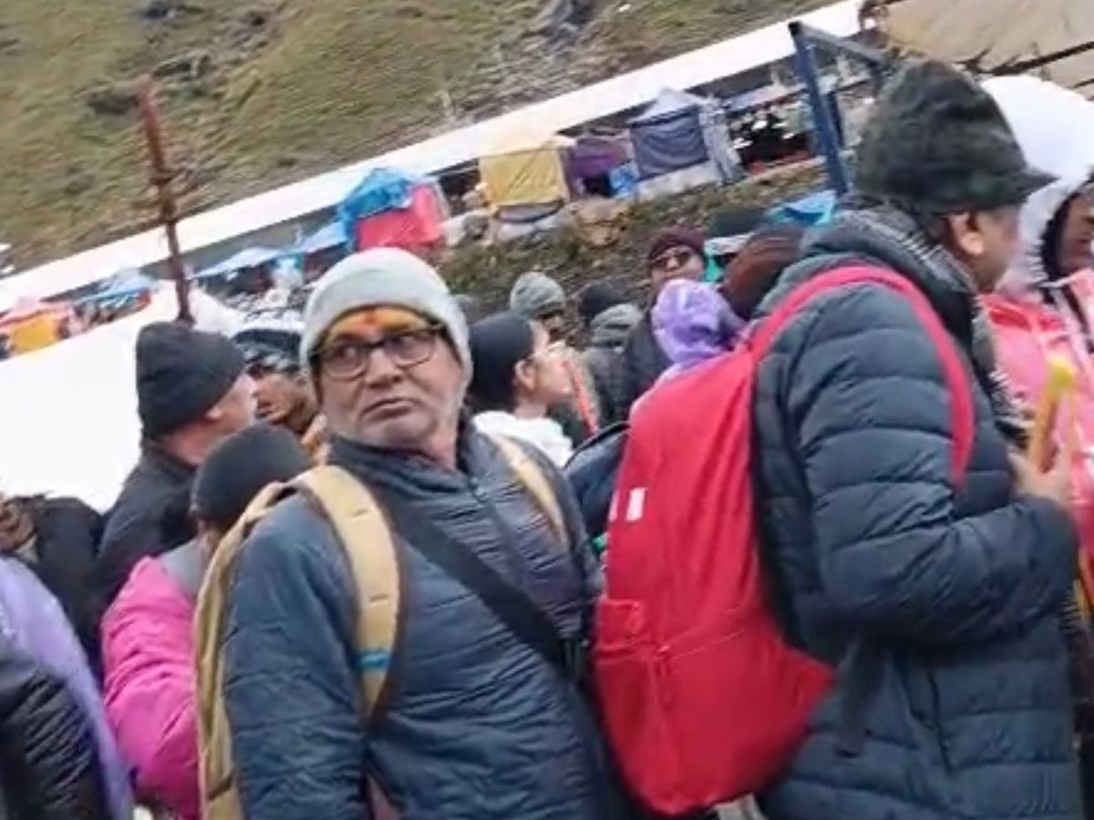 Surat Pilgrims Stuck In Kedarnath Heavy Rain | Video Appeal For Rescue