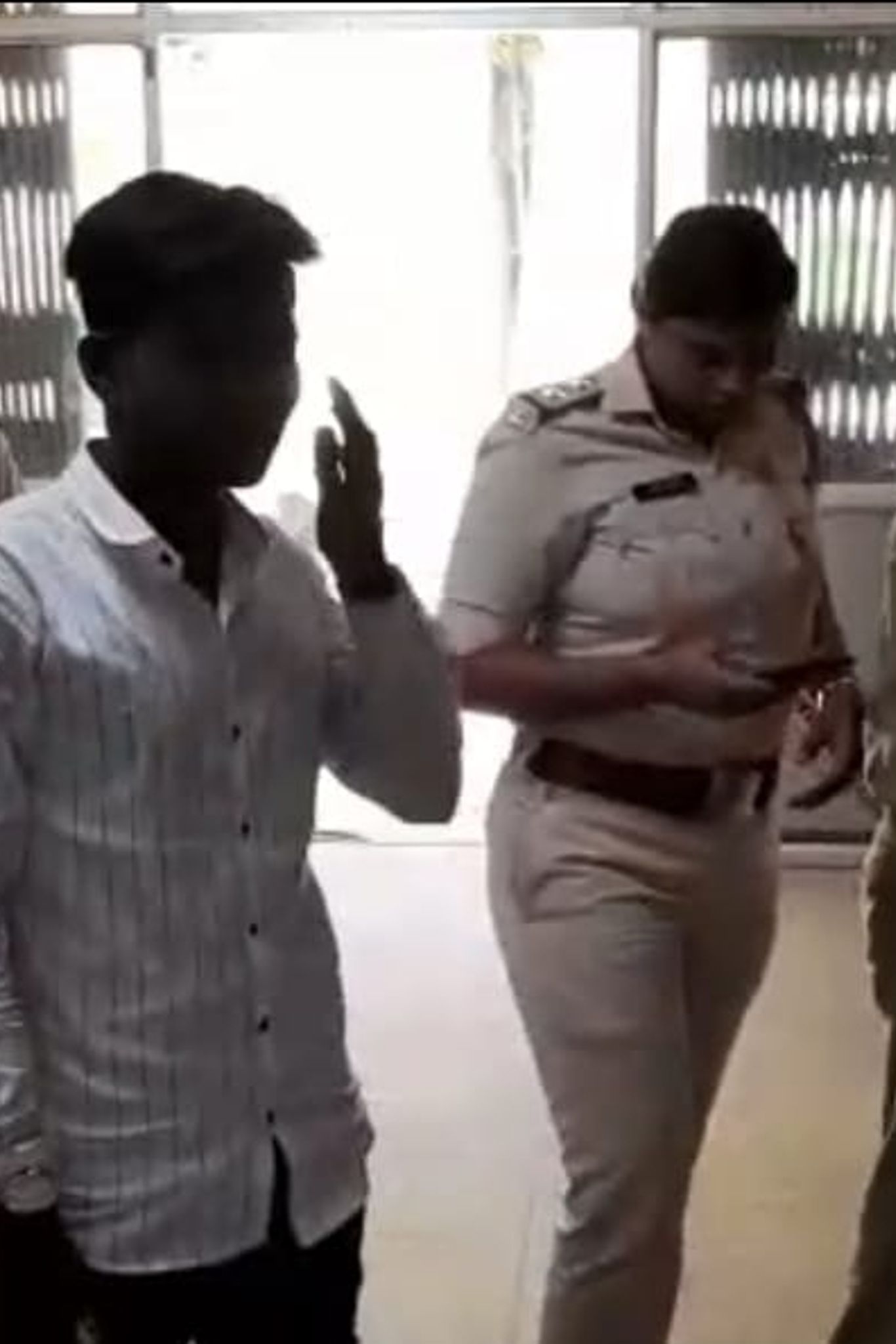 स्कूल से उठाकर ले गया, 2 दिन बाद आई घर; पुलिस ने आरोपी को किया अरेस्ट |  Took it away from school, came home after 2 days; Police arrested the  accused - Dainik Bhaskar