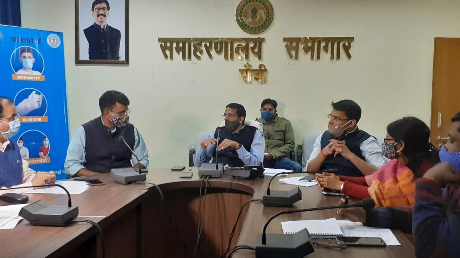 racnhi dc chhavi ranjan order for covid test who traveling without masks |  बिना मास्क के घूमने वालों का होगा कोविड टेस्ट; जिस दुकान पर नियम का उल्लंघन  होगा, उसके सभी ...