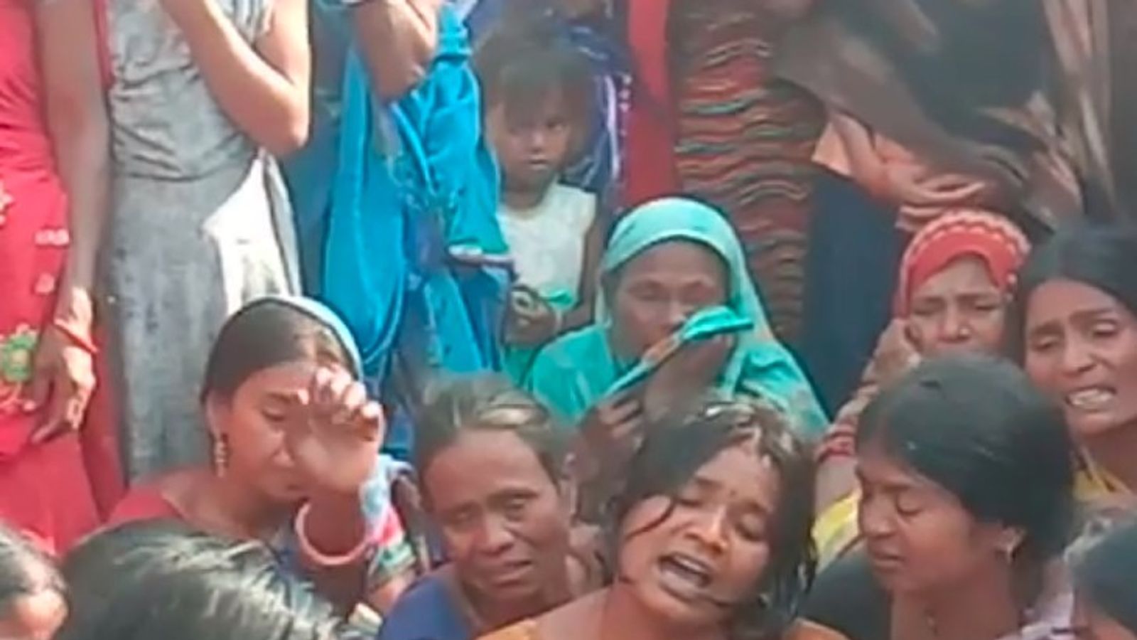 नालंदा में तेज रफ्तार बोलेरो ने 2 युवकों को कुचला; पटना में इलाज के दौरान मौत, आक्रोशित लोगों ने 1 घंटे तक प्रदर्शन किया | Heavy Traffic Jam After Two People Killed as Road Accident In Bihar Nalanda Harnaut Chandi Highway - Dainik Bhaskar