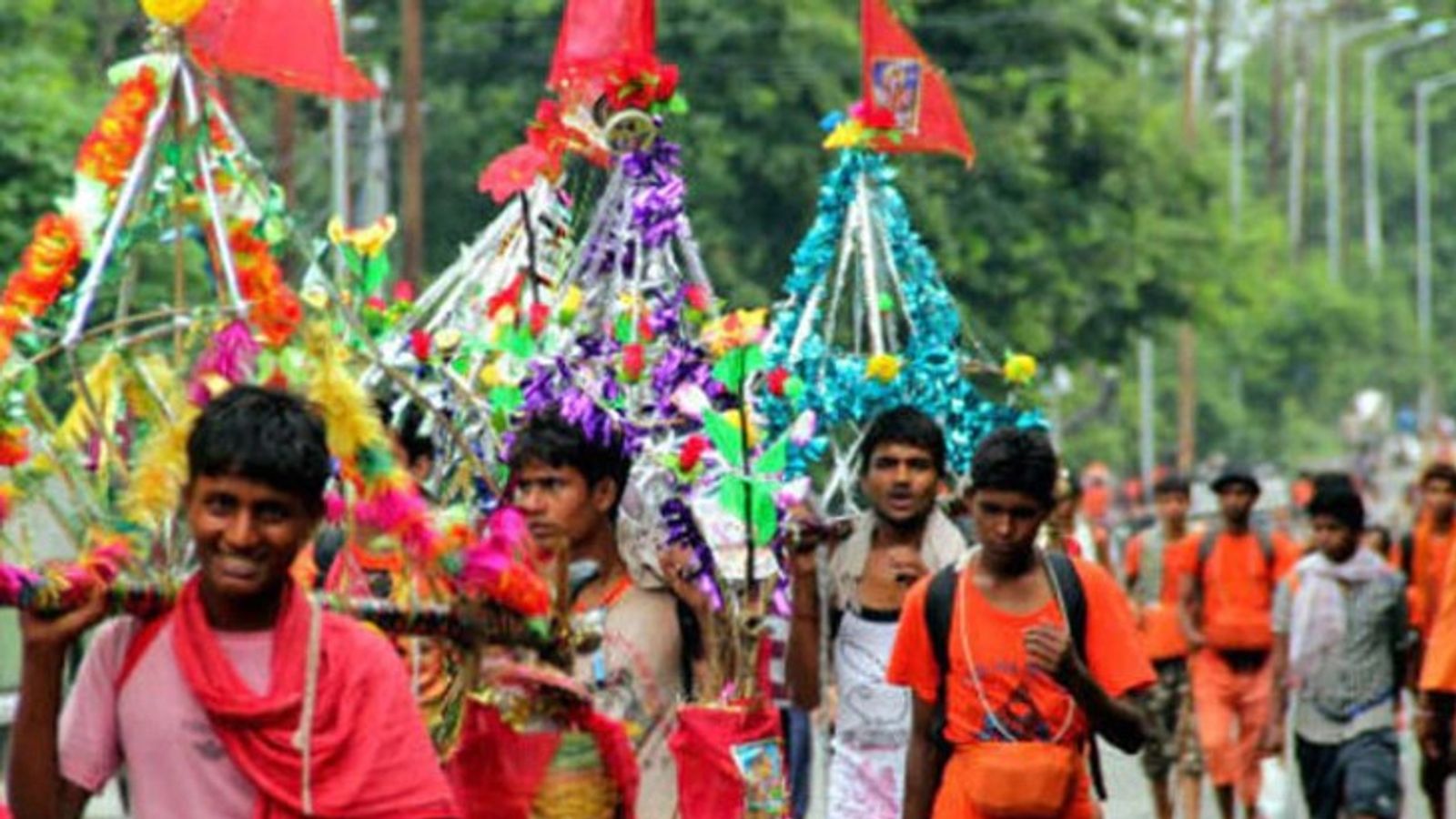 CM Yogi permitted to take out Kanwar Yatra in UP from July 25; asked  officers to make guidelines; Uttarakhand government has imposed a ban | CM  योगी ने किया ऐलान, पड़ोसी राज्यों