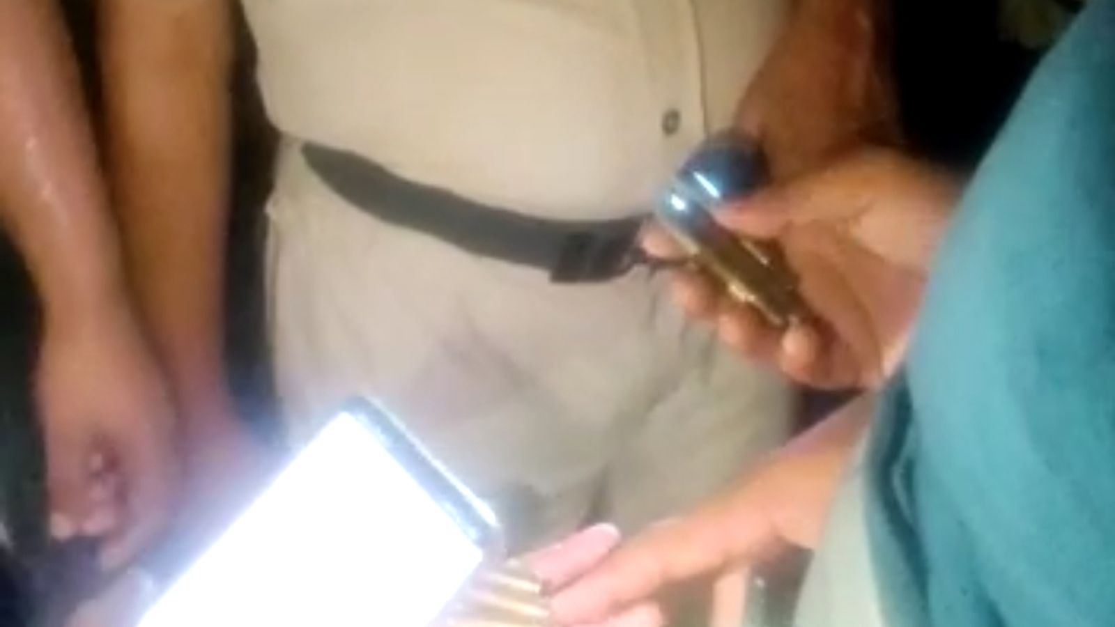 पुलिस ने 8 खोखा किया बरामद, 4 जुलाई को दिनदहाड़े पूर्व मुखिया पति को मारी  थी गोली | Police recovered 8 kiosks, on July 4, the former chief's husband  was shot in broad daylight - Dainik Bhaskar