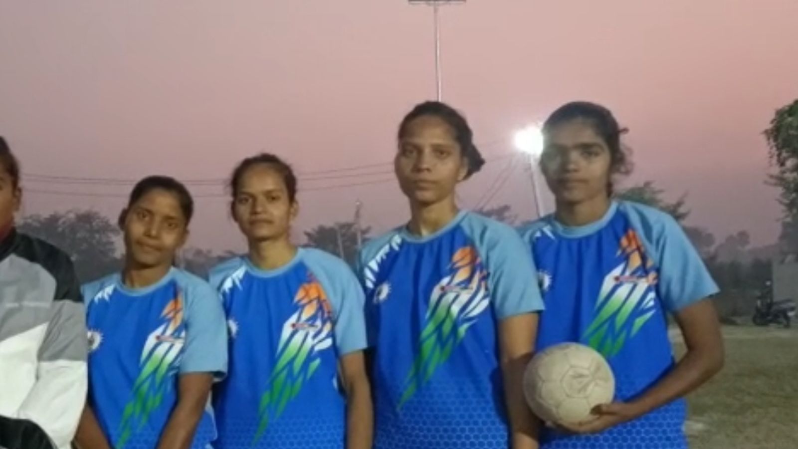 आंध्र प्रदेश में शुरू हो रहे 51वीं हैंडबॉल चैम्पियनशिप, चयनीत बेटियां  बढ़ाएगी जिले का मान | 51st Handball Championship starting in Andhra  Pradesh, selected daughters will increase the honor of the district -  Dainik Bhaskar