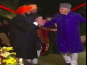 ગુલાબી આંખે જો તેરી દેખી... ગીત પર જોરદાર ઠુમકા માર્યા ફારૂક અબ્દુલ્લાએ, ડાન્સ કરતા કરતા અમરિંદરને પણ ખેંચી લાવ્યા|ઈન્ડિયા,National - Divya Bhaskar