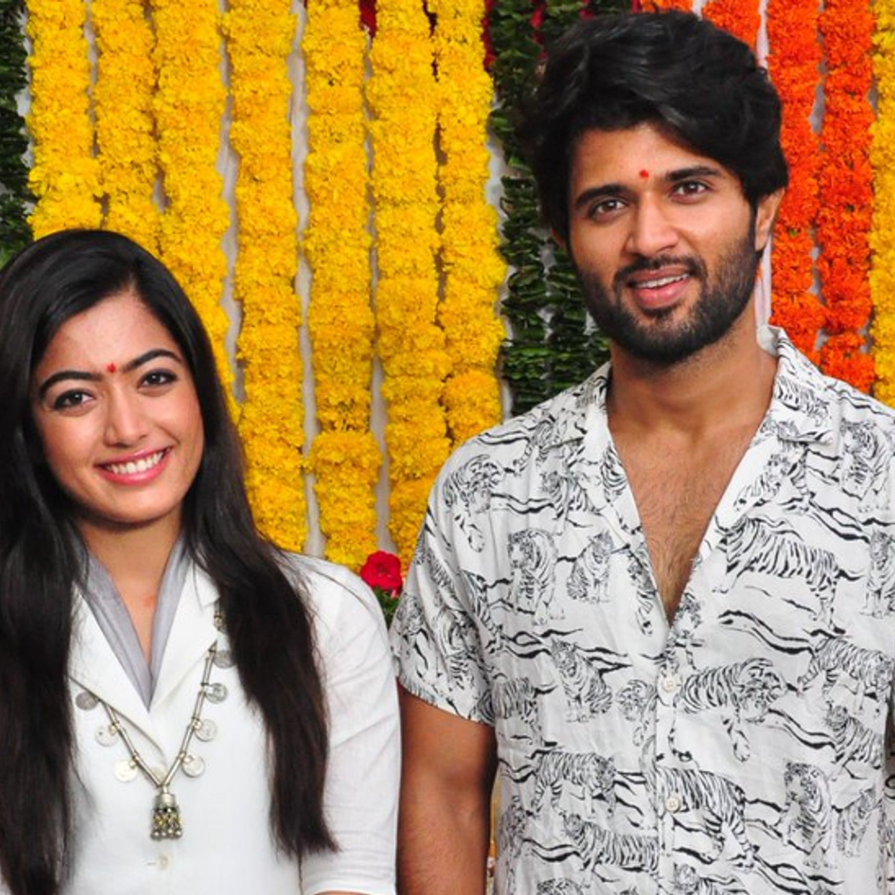 Wedding bells: Pushpa actress Rashmika Mandanna and Liger star Vijay  Deverakonda tie the knot this year? | 'पुष्पा' की 'श्रीवल्ली' रश्मिका  मंदाना और विजय देवरकोंडा इस साल करेंगे शादी ...