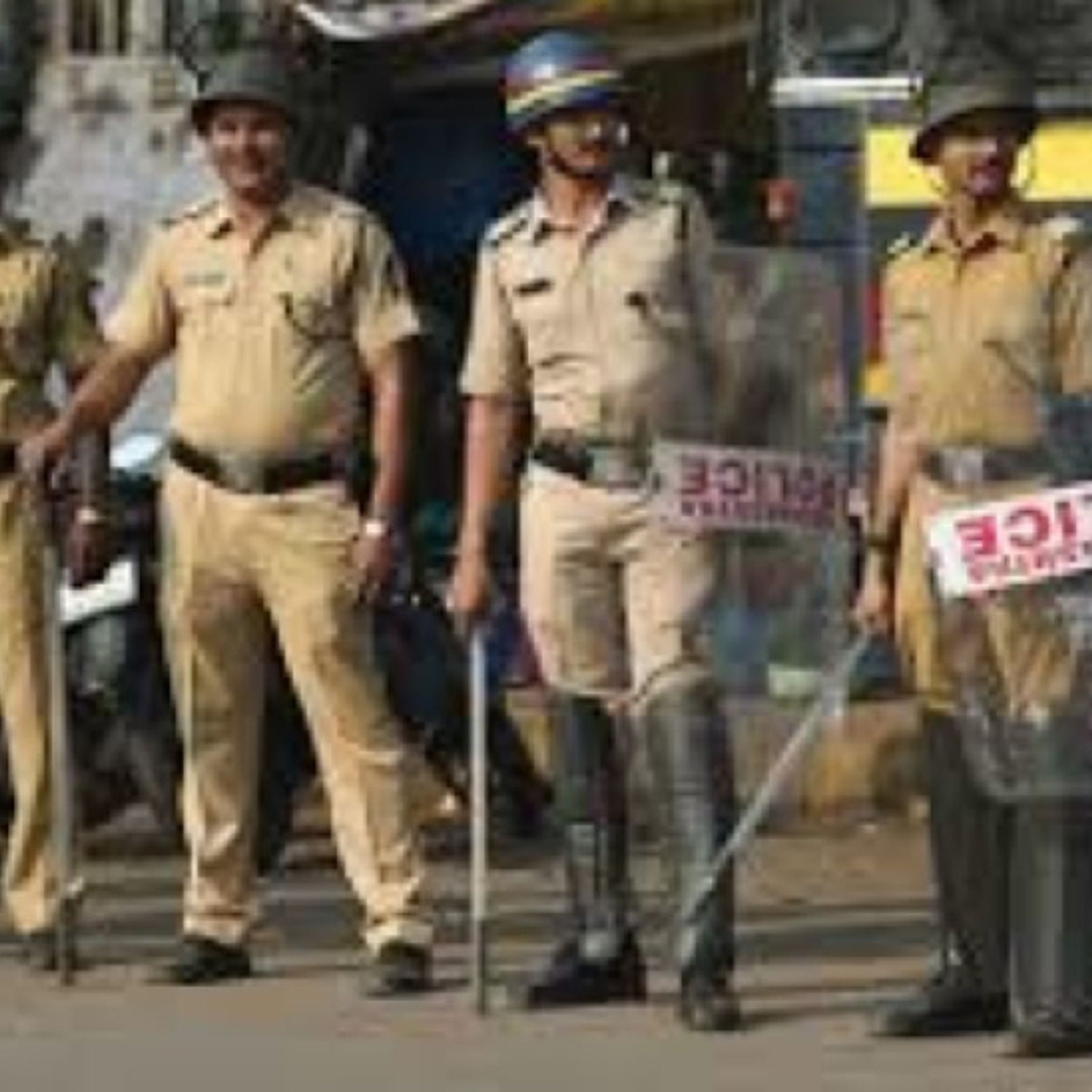 जिल्ह्यात कलम 37 (1) व (3) लागू | Sections 37(1) and (3) apply in the  district - Divya Marathi