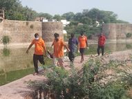 सुजान गंगा में कूद एक व्यक्ति ने की आत्महत्या, घर की परेशानियों से था परेशान, आज सुबह पानी में तैरता मिला शव|भरतपुर,Bharatpur - Dainik Bhaskar