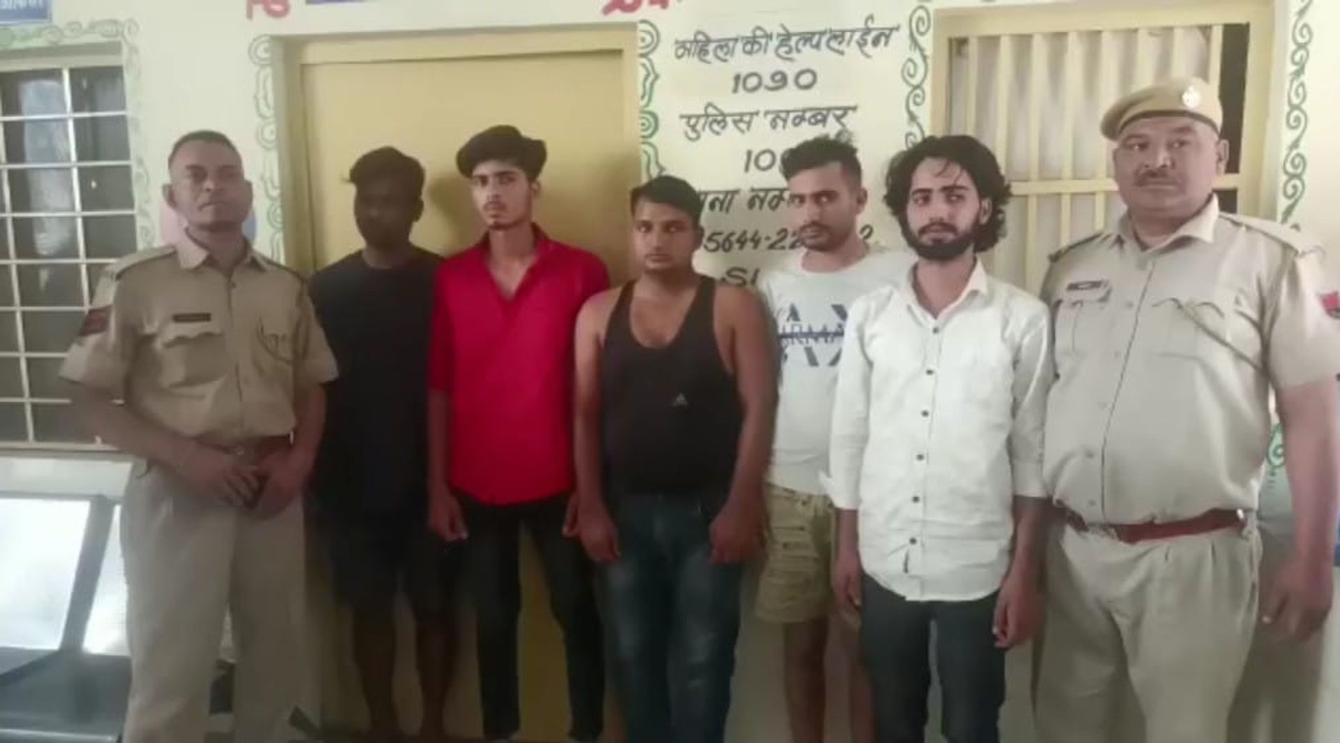 पेपर के लिए 2 लाख दिए, धोखा खाया गैंग ने फर्जी पर्चा थमाया, जिसे बेचते पुलिस ने अभ्यर्थी को दबोचा