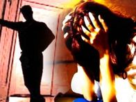 स्कूल में किताबें जमा कर लाैट रही नाबालिग काे बेहोश कर दुष्कर्म किया, कमरे में बंद कर भागे; चिल्लाई तो पड़ोसियों ने ताला तोड़ निकाला बाहर|नागौर,Nagaur - Dainik Bhaskar