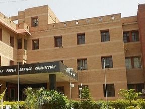 MD डिग्रीधारियों को वेटिंग में रखकर नॉन मेडीकल केंडिडेट को कर लिया सिलेक्ट, RPSC के रिजल्ट के विरोध में उतरे पैरा मेडीकॉज एसोसिएशन|जयपुर,Jaipur - Dainik Bhaskar