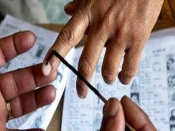67,666 voters increased in the district, now total 14 lakh 93 thousand 896; Out of these maximum 3,64,402 are in the age group of 30 to 39 years. | à¤à¤¿à¤²à¥ à¤®à¥à¤ à¤¬à¤¢à¤¼à¥ 67,666 à¤®à¤¤à¤¦à¤¾à¤¤à¤¾, à¤à¤¬ à¤à¥à¤² 14 à¤²à¤¾à¤ 93 à¤¹à¤à¤¾à¤° 896; à¤à¤¨à¤®à¥à¤ à¤¸à¥ à¤¸à¤°à¥à¤µà¤¾à¤§à¤¿à¤ 3,64,402 à¤¤à¥ 30 à¤¸à¥ 39 à¤µà¤°à¥à¤· à¤µà¤¾à¤²à¥ - Dainik ...
