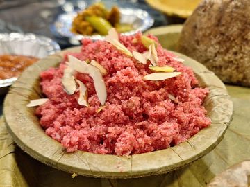 Dal-Baati Churma is one of the most famous dishes of Rajasthan. - Dainik Bhaskar