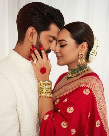 sonakshi-sinha-red-saree-traditional-look-2-years-after-marriage-with-zaheer-iqbal-2026