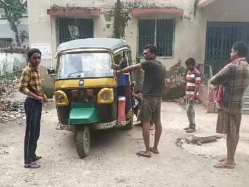 मृतक के शव को पोस्टमार्टम के लिए भेजा गया है। - Dainik Bhaskar