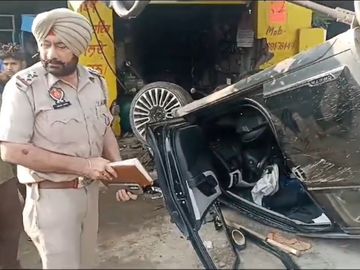Gurdaspur Creta car accident 3 dead | गुरदासपुर में क्रेटा ने तीन को कुचला:  दो महिलाओं की मौके पर मौत, बच्ची ने अस्पताल में तोड़ा दम, अनियंत्रित होकर  पलटी ...