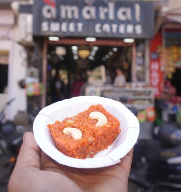 This is Jaipur's walnut sweet. It is also a favourite of many Bollywood actors. - Dainik Bhaskar