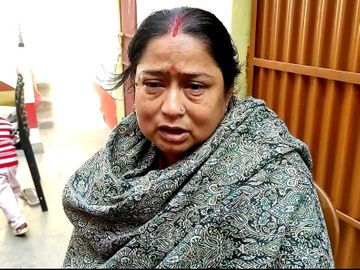 पत्नी का रो-रोकर बुरा हाल। - Dainik Bhaskar