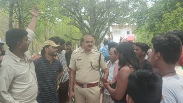 कौन है खंडवा का दरिंदा अय्यूब खान? कब्रों को खोदकर मृत महिलाओं के शवों के साथ किया घिनौना काम 2 Graves Of 3 Women Were Tampered With In Khandwa Cemetery