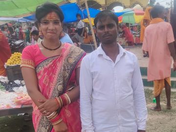 प्रीति देवी और पति चंदन साह की फाइल फोटो। - Dainik Bhaskar