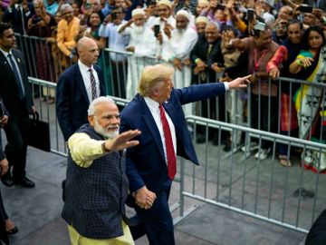 2019 में प्रधानमंत्री मोदी के सम्मान में अमेरिका के टेक्सास में हाउडी मोदी कार्यक्रम का आयोजन हुआ था। - Dainik Bhaskar