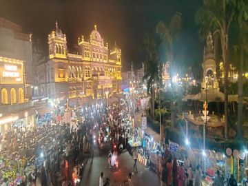 Dhanteras today: Markets will witness business worth crores | धनतेरस आज,  बाजारों में होगा करोड़ों का कारोबार: बाजारों में नहीं जा सकेंगे बड़े वाहन,  भीड़ बढ़ते ही नो ...