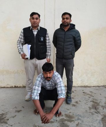 Gurugram Police Bust International Drug Smuggling Ring | गुरुग्राम में ड्रग  तस्करी के इंटरनेशनल गैंग का सदस्य पकड़ा: पाकिस्तान से मंगवा कर अमेरिका में  पार्सल से ...