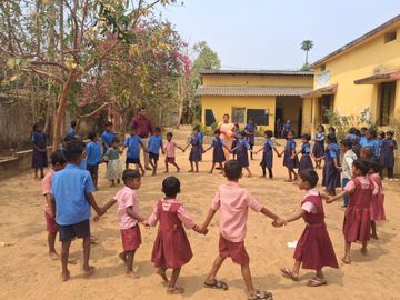 Kondagaon Anganwadi Kids School Visit | Bal Maitri Program Launch