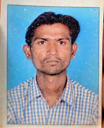 Two people arrested for killing a youth and burying his body in Dhanera's  Sankar | હત્યારા પકડાયા: ધાનેરાના સાંકડમાં યુવકની હત્યા કરી મૃતદેહ દાટી  દેનારા બે શખ્સો ઝડપાયા - Dhanera ...