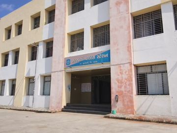 Year Absconding Fraud Accused Arrested Siddhpur SDPO Mehsana | એક વર્ષથી  ફરાર છેતરપિંડીનો આરોપી ઝડપાયો: સિદ્ધપુર SDPOની ટીમે મહેસાણાના મોહમદ રીયાઝને  પકડ્યો - Siddhpur News ...