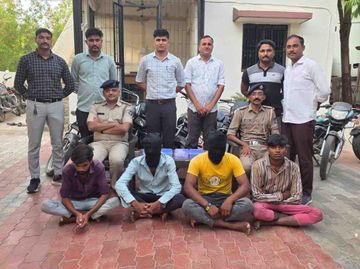 Amirgadh Police Bust Interstate Gang; 5 Held, Rs 2.44 Lakh Seized