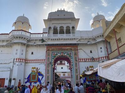 Jalebi Utsav at Shri Dwarkadhish Temple श्री - Main Image