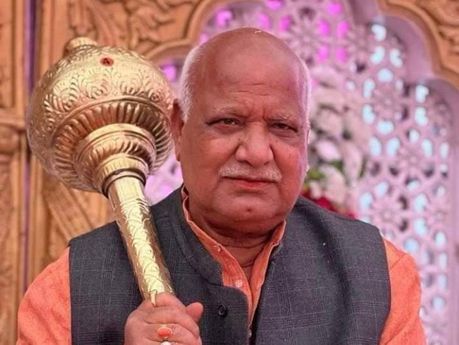 After getting the ticket, Lallu Singh reached Hanumangarhi for darshan. Ayodhya. BJP. Lallu Singh. Loksabha Election 2024 | टिकट मिलने के बाद  हनुमानगढ़ी दर्शन करने पहुंचे लल्लू सिंह: पांच बार ...