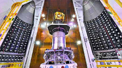 અન્વેષા સેટેલાઇટ સાથે PSLV-C62ના પેલોડ ફેરિંગની તસવીર